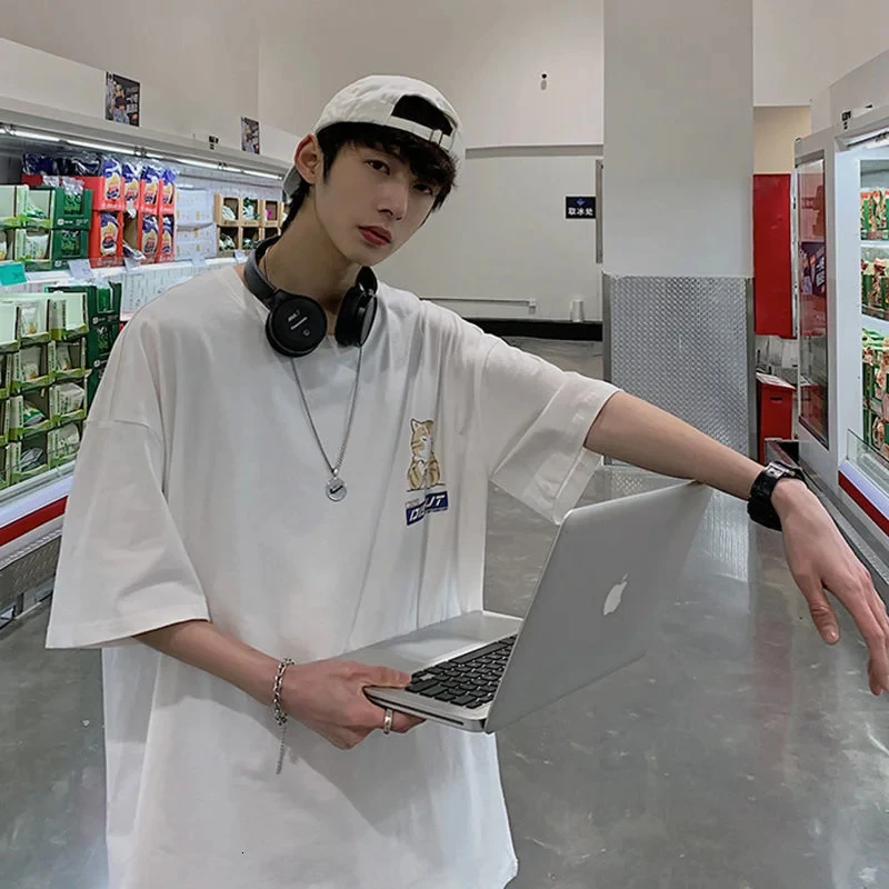 "Midnight Munchies" Harajuku Noodle Cat Tee - Image 4